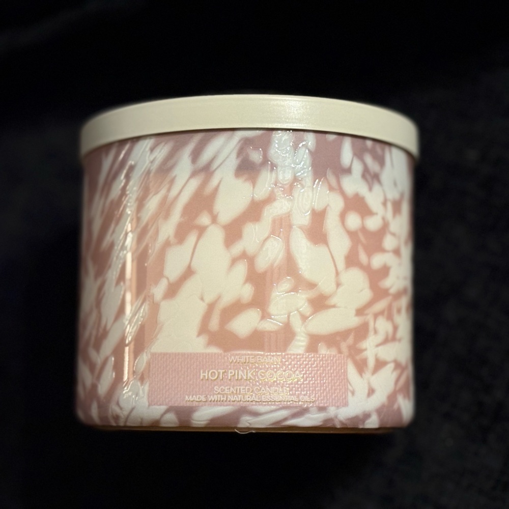 BBW/White Barn Hot Pink Cocoa Candle